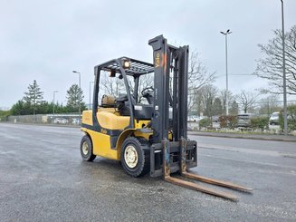 Four wheel front forklift Yale GLP40VX5