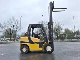 Four wheel front forklift Yale GLP40VX5