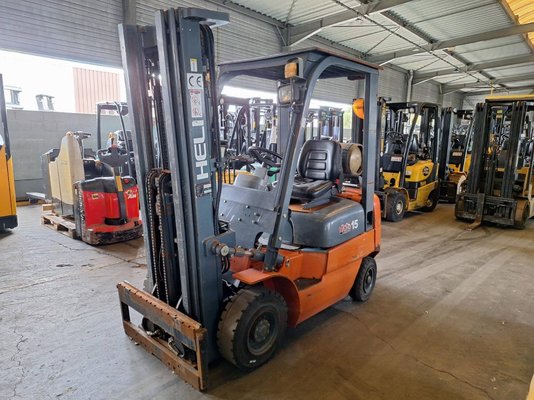 Four wheel front forklift Heli CPYD15 - 1