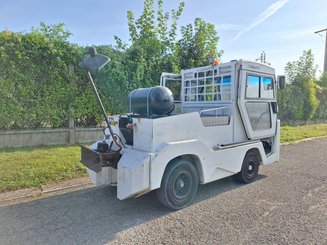 Tow tractor Charlatte TE225