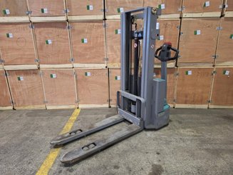 Pedestrian pallet stacker Ameise EPL210 - 1