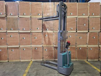 Pedestrian pallet stacker Ameise EPL210 - 8