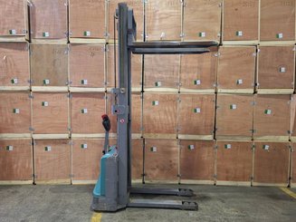 Pedestrian pallet stacker Ameise EPL210 - 10