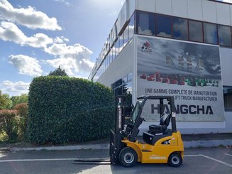 Four wheel front forklift Hangcha XE18i - 2
