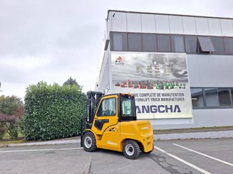 Four wheel front forklift Hangcha XE50i-600
