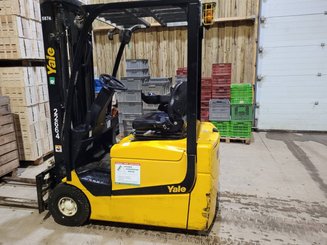 Three wheel front forklift Yale ERP15