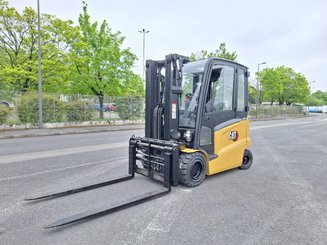 Four wheel front forklift Caterpillar EP30N