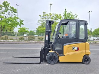 Four wheel front forklift Caterpillar EP30N