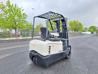 Three wheel front forklift Crown SC5340-1.6 - 4