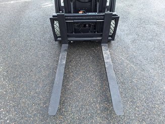 Three wheel front forklift Crown SCT 6000 - 12