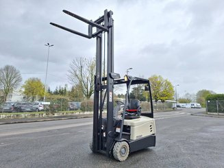 Three wheel front forklift Crown SCT 6000 - 9