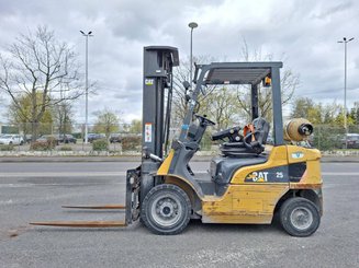 Four wheel front forklift Caterpillar GP25NTD