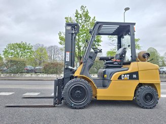 Four wheel front forklift Caterpillar GP35 NTD