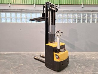 Pedestrian pallet stacker Caterpillar NSP16N2