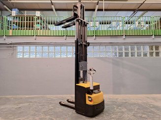 Pedestrian pallet stacker Caterpillar NSP16N2