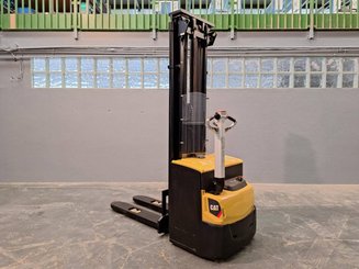 Pedestrian pallet stacker Caterpillar NSP16N2