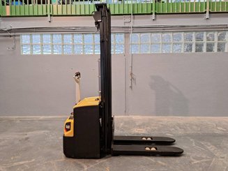 Pedestrian pallet stacker Caterpillar NSP16N2