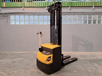 Pedestrian pallet stacker Caterpillar NSP16N2