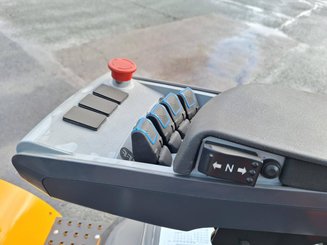 Four wheel front forklift Hangcha XE35i (CPD35-XEY2-SI)
