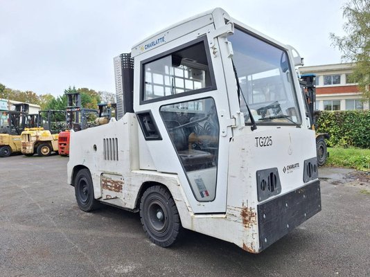 Tow tractor Charlatte TG225 - 1