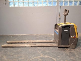 Stand-on pallet truck Caterpillar NPV20N2 - 5