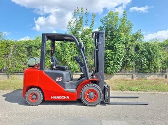 Four wheel front forklift Hangcha XF25G - 6