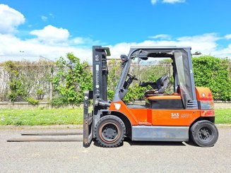 Four wheel front forklift Toyota 7FBMF50 - 2