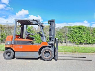 Four wheel front forklift Toyota 7FBMF50 - 3