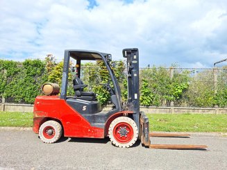 Four wheel front forklift Hangcha CPYD35 - 2