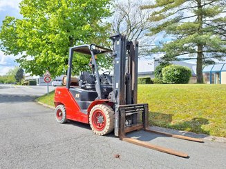 Four wheel front forklift Hangcha XF35G - 1