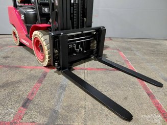 Four wheel front forklift Hangcha XF35G