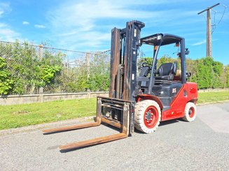 Four wheel front forklift Hangcha XF35G - 1