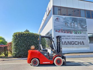 Four wheel front forklift Hangcha XF35G - 1