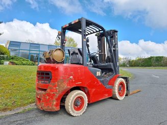 Four wheel front forklift Hangcha CPYD35