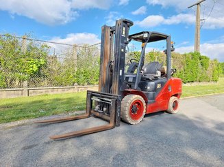 Four wheel front forklift Hangcha CPYD35