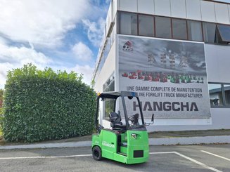 Tow tractor Hangcha QDD60-XD3i