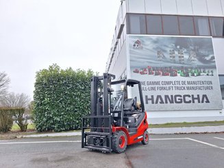 Four wheel front forklift Hangcha XF18G-2 - 1