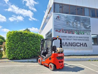 Four wheel front forklift Hangcha XF18G-2