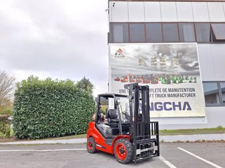 Four wheel front forklift Hangcha XF35G-2