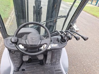 Four wheel front forklift Toyota 028FGF25
