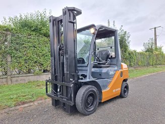 Four wheel front forklift Toyota 028FGF25