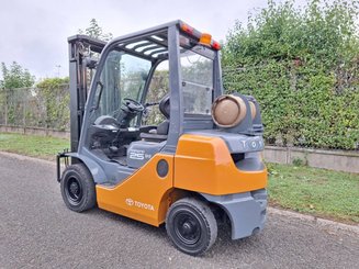 Four wheel front forklift Toyota 028FGF25