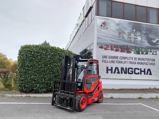 Four wheel front forklift Hangcha XF30G-2 - 1
