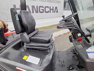 Four wheel front forklift Hangcha XF25G-2