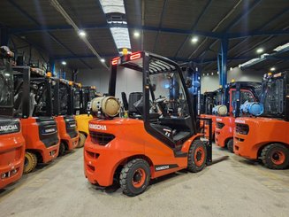 Four wheel front forklift Hangcha XF25G-2
