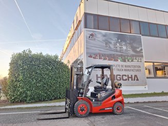 Four wheel front forklift Hangcha XF25G-2 - 2