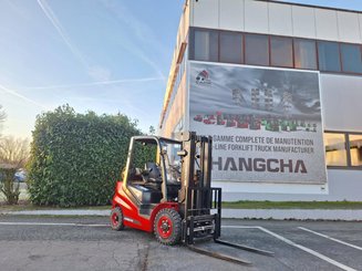 Four wheel front forklift Hangcha XF25G-2 - 1
