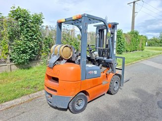 Four wheel front forklift Heli CPYD18 - 4