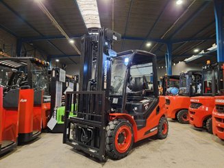 Four wheel front forklift Hangcha XF35G-2