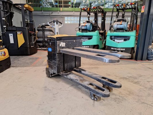 Pedestrian pallet truck Caterpillar NPP20N2 - 1